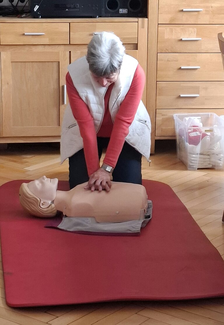 Herzdruckmassage 