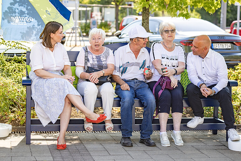 Ministerin, OB und Gäste 